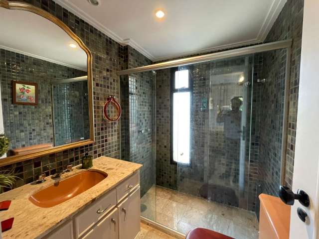 Apartamento em Ondina com 4 suítes, 305,00 m² à venda por R$ 2.150.000,00