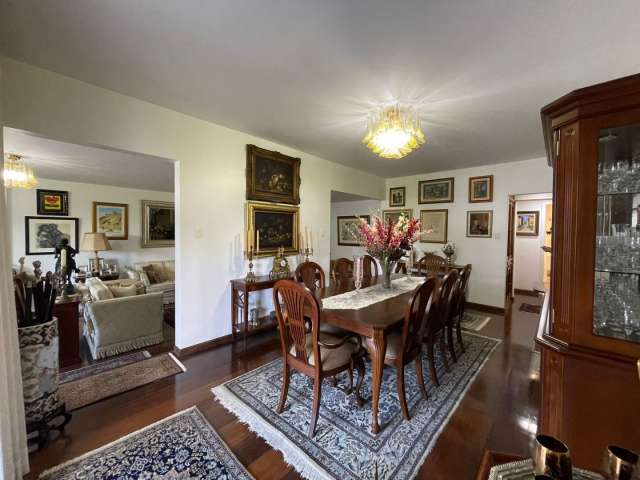 Apartamento em Ondina com 4 suítes, 305,00 m² à venda por R$ 2.150.000,00