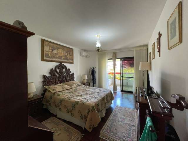 Apartamento em Ondina com 4 suítes, 305,00 m² à venda por R$ 2.150.000,00