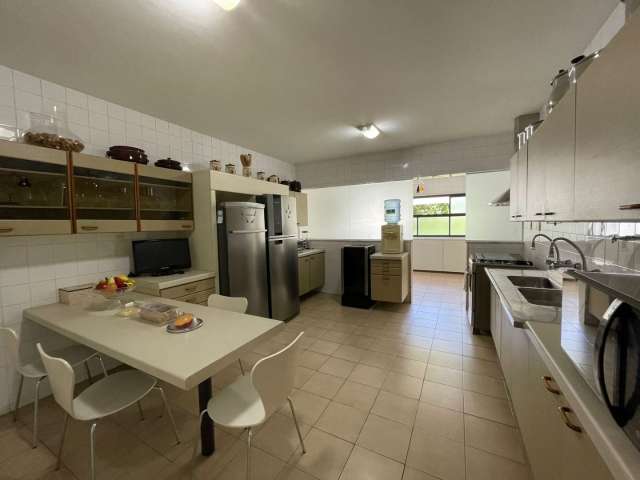 Apartamento em Ondina com 4 suítes, 305,00 m² à venda por R$ 2.150.000,00