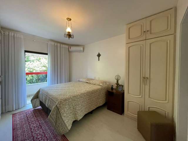 Apartamento em Ondina com 4 suítes, 305,00 m² à venda por R$ 2.150.000,00
