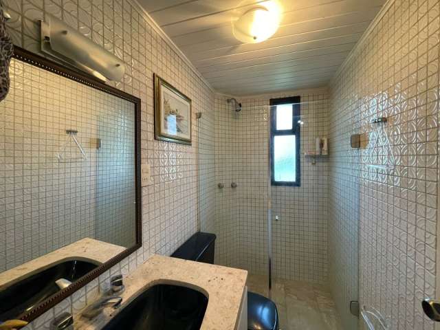 Apartamento em Ondina com 4 suítes, 305,00 m² à venda por R$ 2.150.000,00