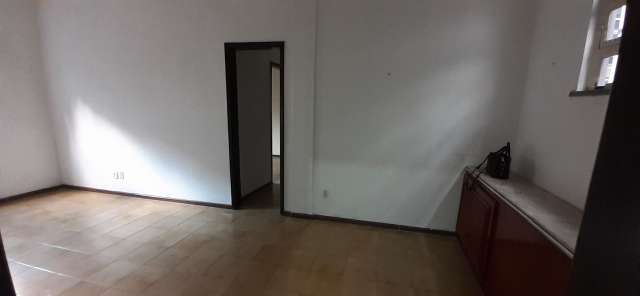 Apartamento na Sete Portas com 3 quartos, 150,00 m² à venda por R$ 180.000,00