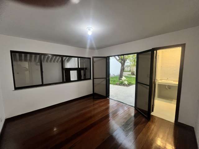 Casa no Itaigara com 7 quartos sendo 4 suítes, 656,25 m² à venda por R$ 2.990.000,00