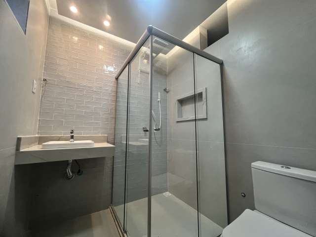 Casa no Itaigara com 7 quartos sendo 4 suítes, 656,25 m² à venda por R$ 2.990.000,00