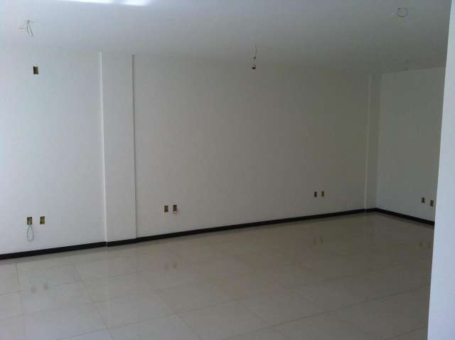 Sala para alugar com 75m² por R$ 6.500,00, Barra, Salvador/BA