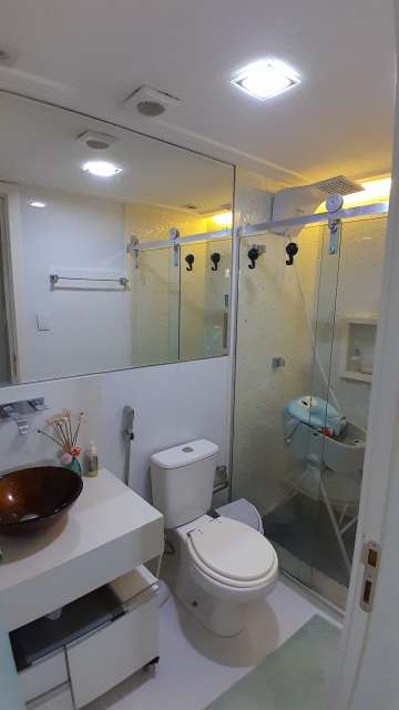 Apartamento em Pituaçu com 2 quartos e 1 suíte, 77m² à venda por R$ 710.000,00