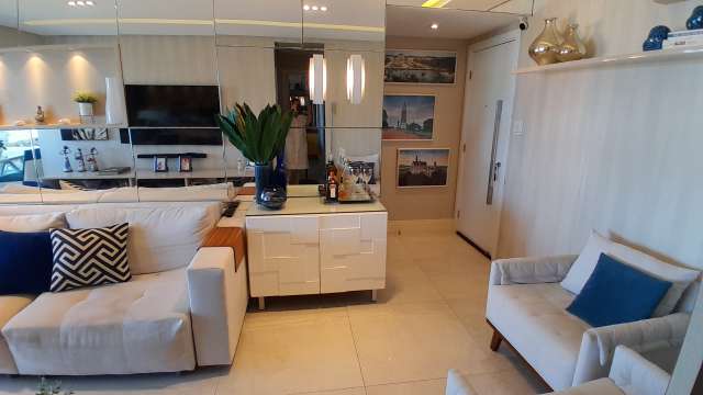 Apartamento em Pituaçu com 2 quartos e 1 suíte, 77m² à venda por R$ 710.000,00