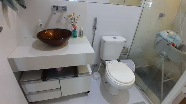 Apartamento em Pituaçu com 2 quartos e 1 suíte, 77m² à venda por R$ 710.000,00