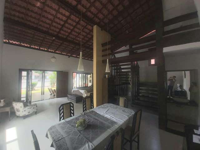 Casa com 6 quartos, suíte, 300,00 m² para alugar por R$ 4.200,00 - Itaigara, Salvador/BA