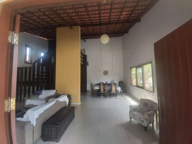 Casa com 6 quartos, suíte, 300,00 m² para alugar por R$ 4.200,00 - Itaigara, Salvador/BA