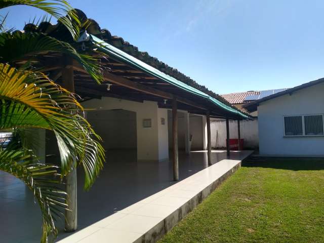 Casa Stella Mares com 3 quartos e 2 suítes, 203 m² à venda por R$ 1.200.000,00