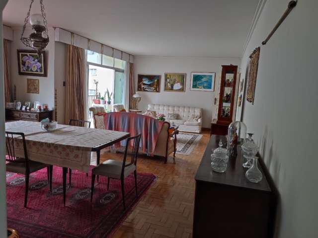 Apartamento na Graça PORTEIRA FECHADA com 4 quartos e 1 suíte, 210m² à venda por R$ 660.000,00
