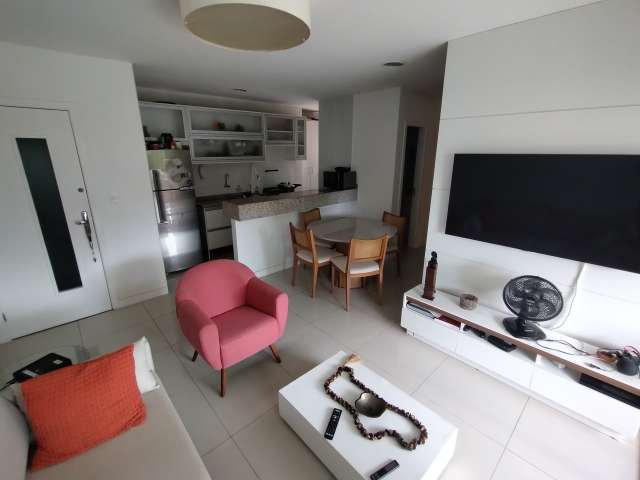 Apartamento na Graça com 2 quartos e 1 suíte, 67m² à venda por R$ 620.000,00