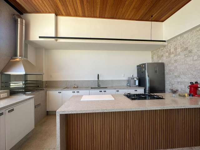 Cobertura no Alphaville I PORTEIRA FECHADA com 3 quartos e 1 suíte, 220m² à venda por R$ 2.600.000,00