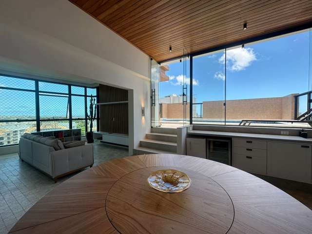 Cobertura no Alphaville I PORTEIRA FECHADA com 3 quartos e 1 suíte, 220m² à venda por R$ 2.600.000,00