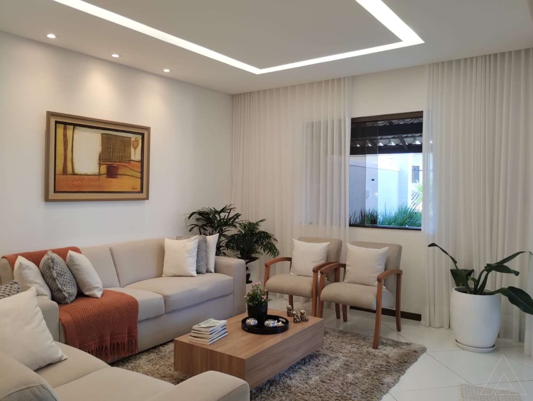 Casa com 4 quartos 339,00 m² para alugar por R$ 8.000,00, PITANGUEIRAS - LAURO DE FREITAS/BA