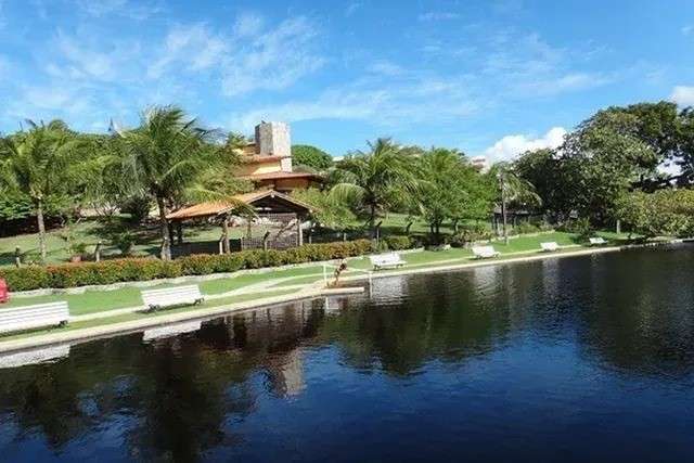 Casa em Jauá com 7 quartos sendo 5 suítes, 350m² à venda por R$ 1.200.000,00