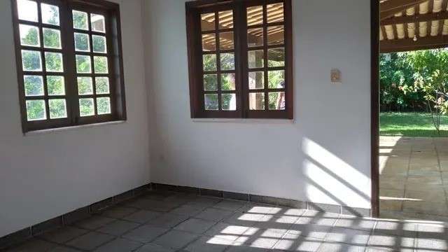Casa em Jauá com 7 quartos sendo 5 suítes, 350m² à venda por R$ 1.200.000,00