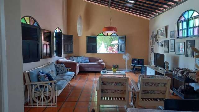 Casa em Guarajuba com 5 quartos e 4 suítes, 270m² à venda por R$ 1.430.000,00