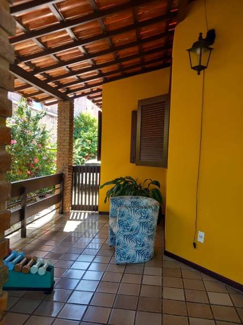 Casa em Ipitanga com 4 quartos e 2 suítes, 1.000m² à venda por R$ 1.350.000,00