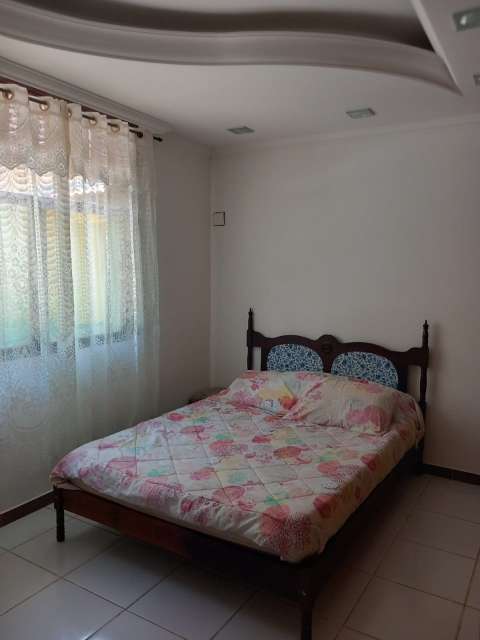 Casa em Ipitanga com 4 quartos e 2 suítes, 1.000m² à venda por R$ 1.350.000,00