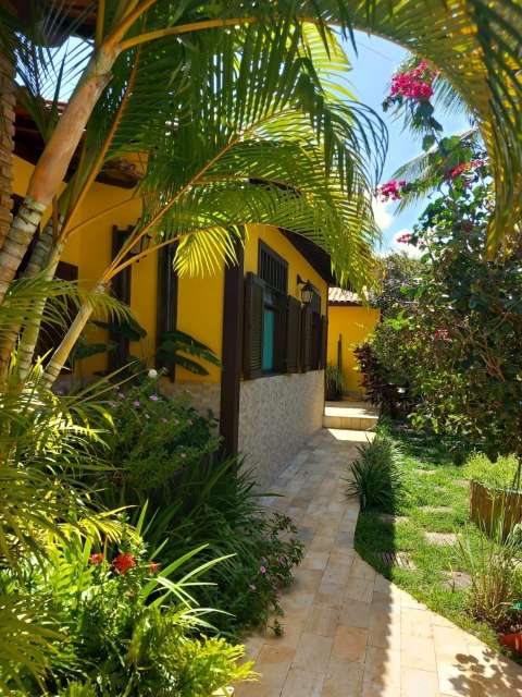 Casa em Ipitanga com 4 quartos e 2 suítes, 1.000m² à venda por R$ 1.350.000,00