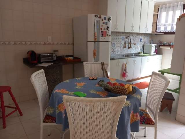 Casa em Ipitanga com 4 quartos e 2 suítes, 1.000m² à venda por R$ 1.350.000,00