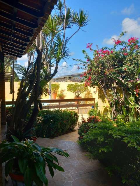 Casa em Ipitanga com 4 quartos e 2 suítes, 1.000m² à venda por R$ 1.350.000,00