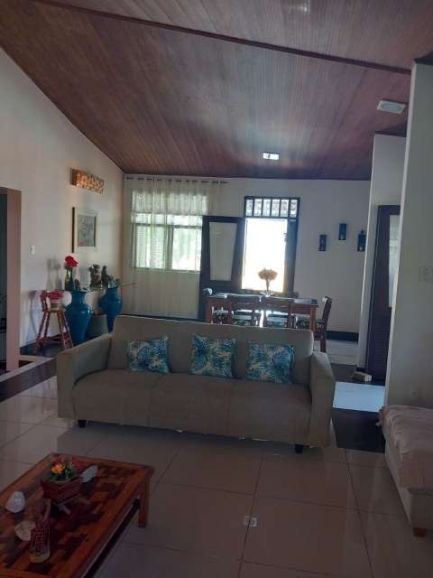Casa em Ipitanga com 4 quartos e 2 suítes, 1.000m² à venda por R$ 1.350.000,00