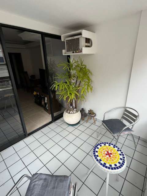 Apartamento no Rio Vermelho com 3 quartos sendo 1 suíte, 76m² à venda por R$ 480.000,00