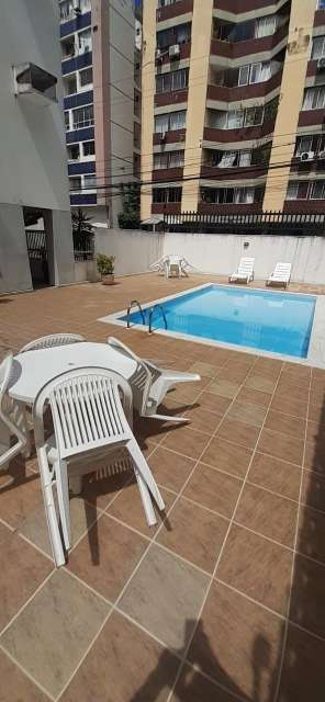 Apartamento no Rio Vermelho com 3 quartos sendo 1 suíte, 76m² à venda por R$ 480.000,00