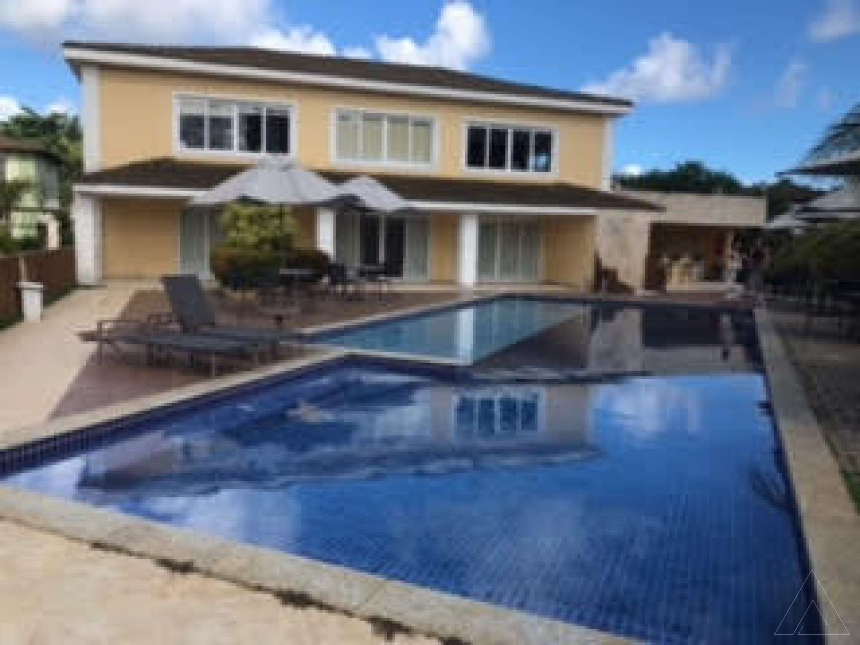 Casa em Patamares com 4 quartos sendo 2 suítes, 237m² à venda por R$ 1.590.000,00