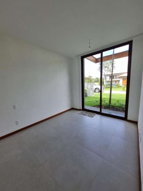 Casa em Praia do Forte com 5 quartos sendo 5 suítes, 360m² à venda por R$ 3.050.000,00