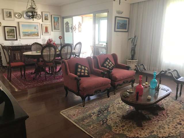 Apartamento no Itaigara com 3 quartos e 1 suíte, 154m² à venda por R$ 770.000,00