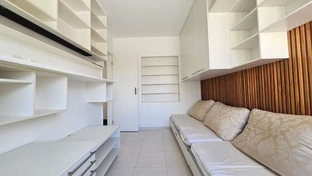 Apartamento na Barra PORTEIRA FECHADA de 2 quartos sendo 1 suíte, 84m² à venda por R$ 490.000,00