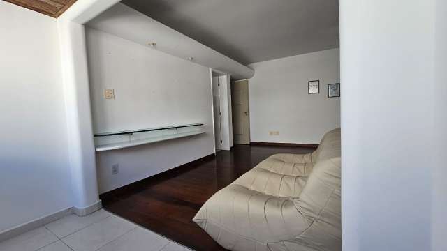 Apartamento na Barra PORTEIRA FECHADA de 2 quartos sendo 1 suíte, 84m² à venda por R$ 490.000,00