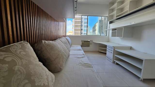 Apartamento na Barra PORTEIRA FECHADA de 2 quartos sendo 1 suíte, 84m² à venda por R$ 490.000,00