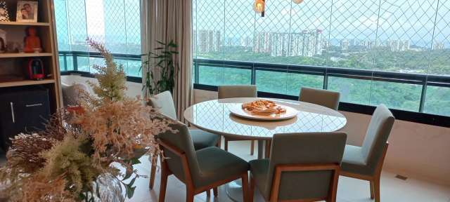 Apartamento na Paralela de 3 quartos sendo 1 suíte, 113m² à venda por R$ 1.550.000,00
