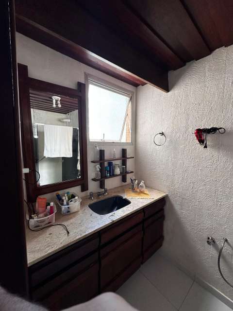 Apartamento em Jardim Apipema de 4 quartos sendo 2 suítes, 194m² à venda por R$ 800.000,00