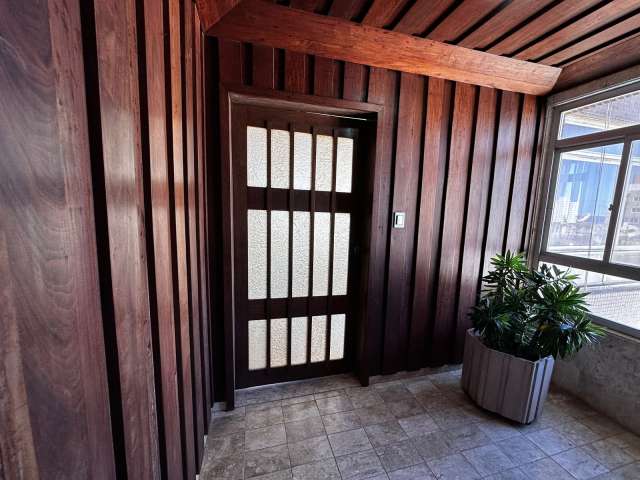 Apartamento em Jardim Apipema de 4 quartos sendo 2 suítes, 194m² à venda por R$ 800.000,00