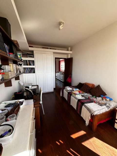 Apartamento em Jardim Apipema de 4 quartos sendo 2 suítes, 194m² à venda por R$ 800.000,00