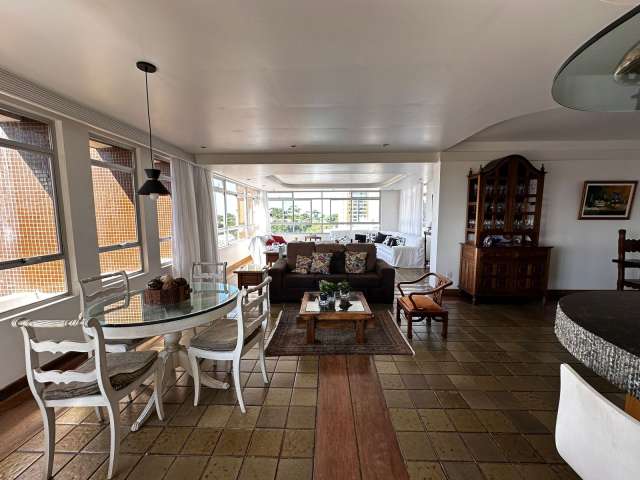 Apartamento em Jardim Apipema de 4 quartos sendo 2 suítes, 194m² à venda por R$ 800.000,00