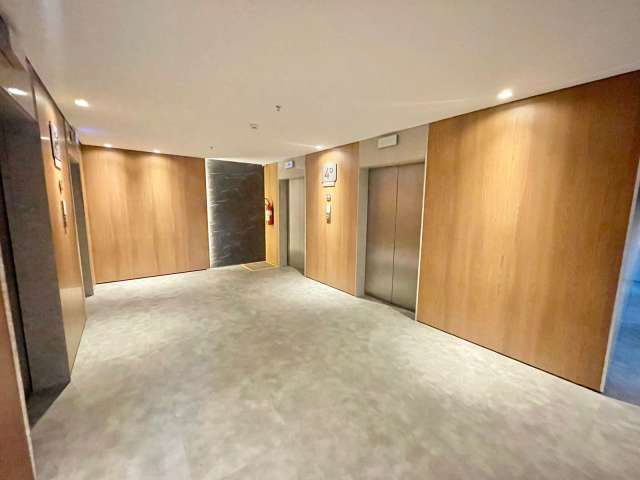 Prédio comercial com lojas e salas com 13.000,00 m² à venda por R$ 67.000.000,00 - Hall de Entrada