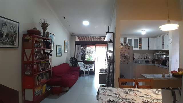 Casa em Itapuã com 5 quartos e 4 suítes, 145m² à venda por R$ 1.200.000,00