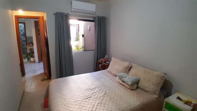 Casa em Itapuã com 5 quartos e 4 suítes, 145m² à venda por R$ 1.200.000,00