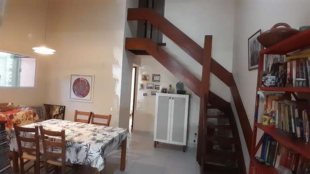 Casa em Itapuã com 5 quartos e 4 suítes, 145m² à venda por R$ 1.200.000,00
