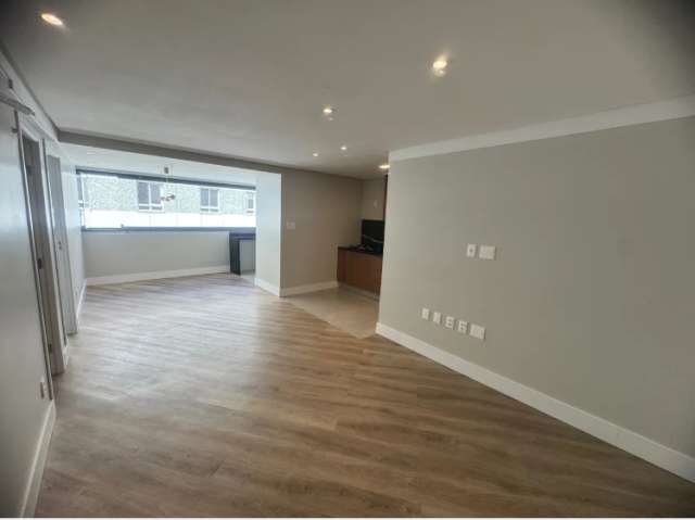 Apartamento em Alphaville I com 2 quartos e 2 suítes, 68m² à venda por R$ 815.000,00