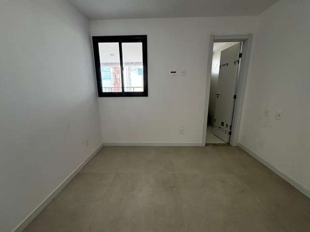 Apartamento no Caminho das Árvores com 3 quartos e 3 suítes, 114m² à venda por R$ 1.350.000,00