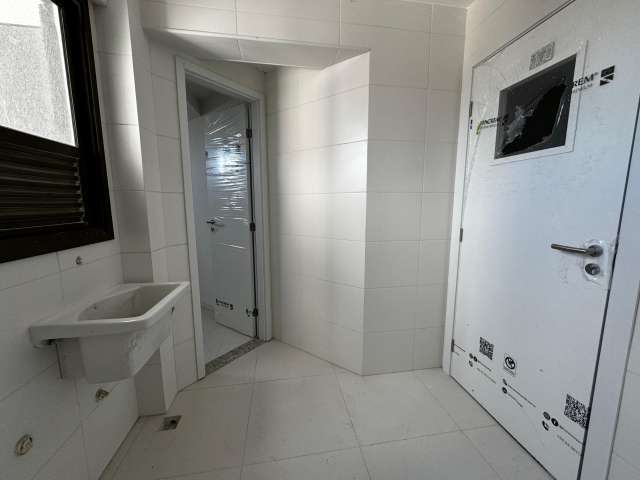 Apartamento no Caminho das Árvores com 3 quartos e 3 suítes, 114m² à venda por R$ 1.350.000,00